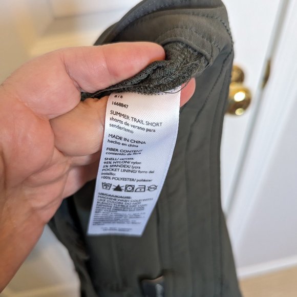 Eddie Bauer Cargo Travel / Golf / Hiking Shorts | 8 | OLIVE | EUC | 5.5" Inseam - Picture 7 of 7